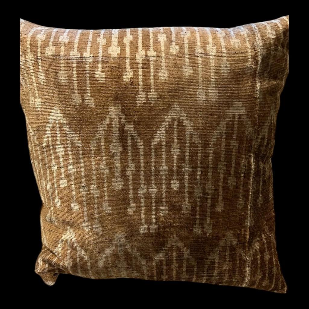 Williams Sonoma Velvet Gold and Cream Accent Pillow