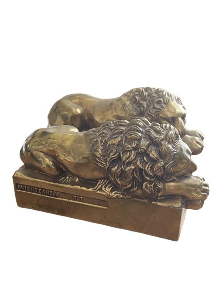 1950s Vintage Antonio Canova (1757-1822) Sleeping Lion Pair Of Cast Brass Lion Bookends