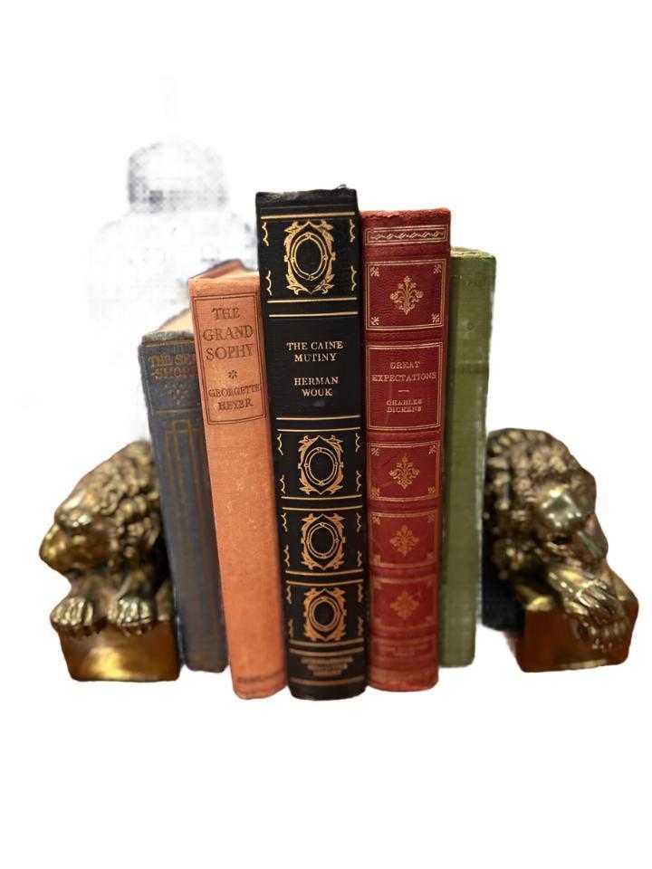 1950s Vintage Antonio Canova (1757-1822) Sleeping Lion Pair Of Cast Brass Lion Bookends