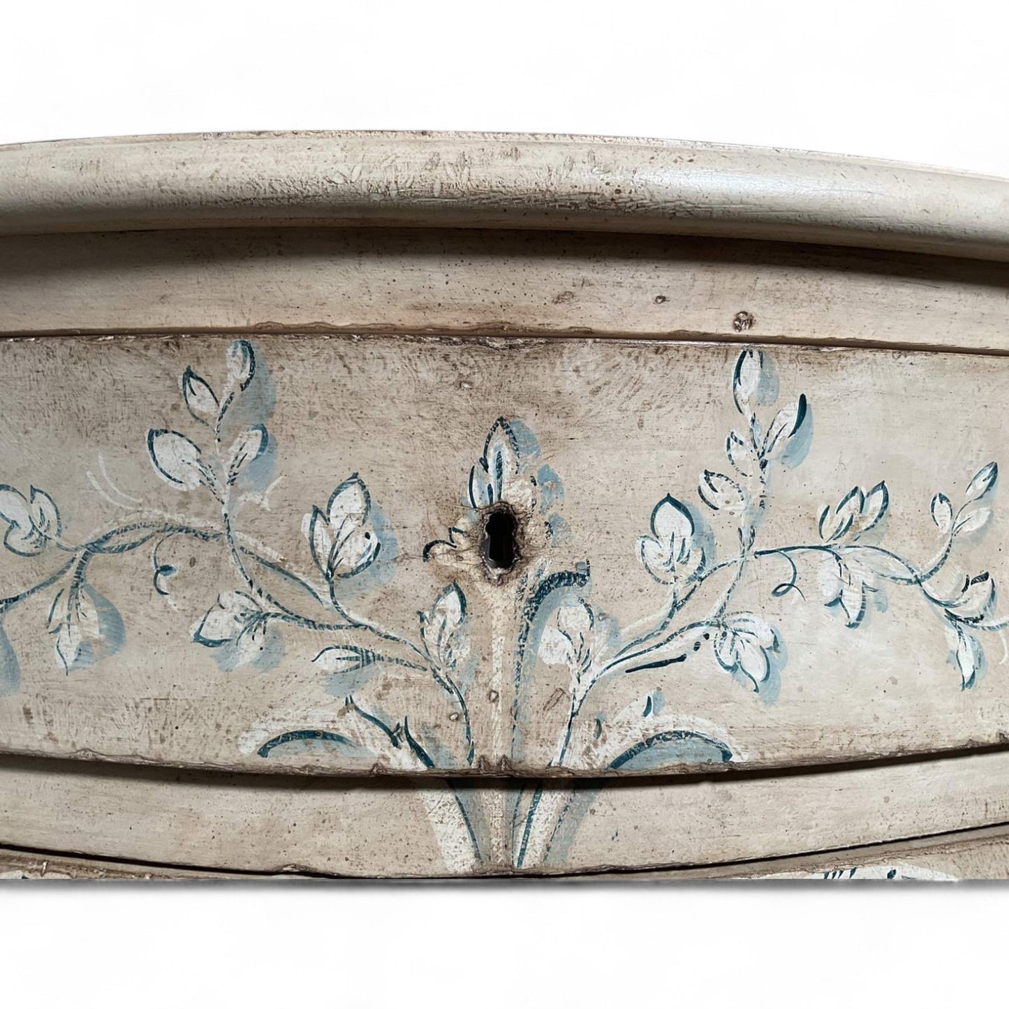 Elegant Hand-Painted Patina Veneto Bombe Chest – Timeless Artisan Craftsmanship