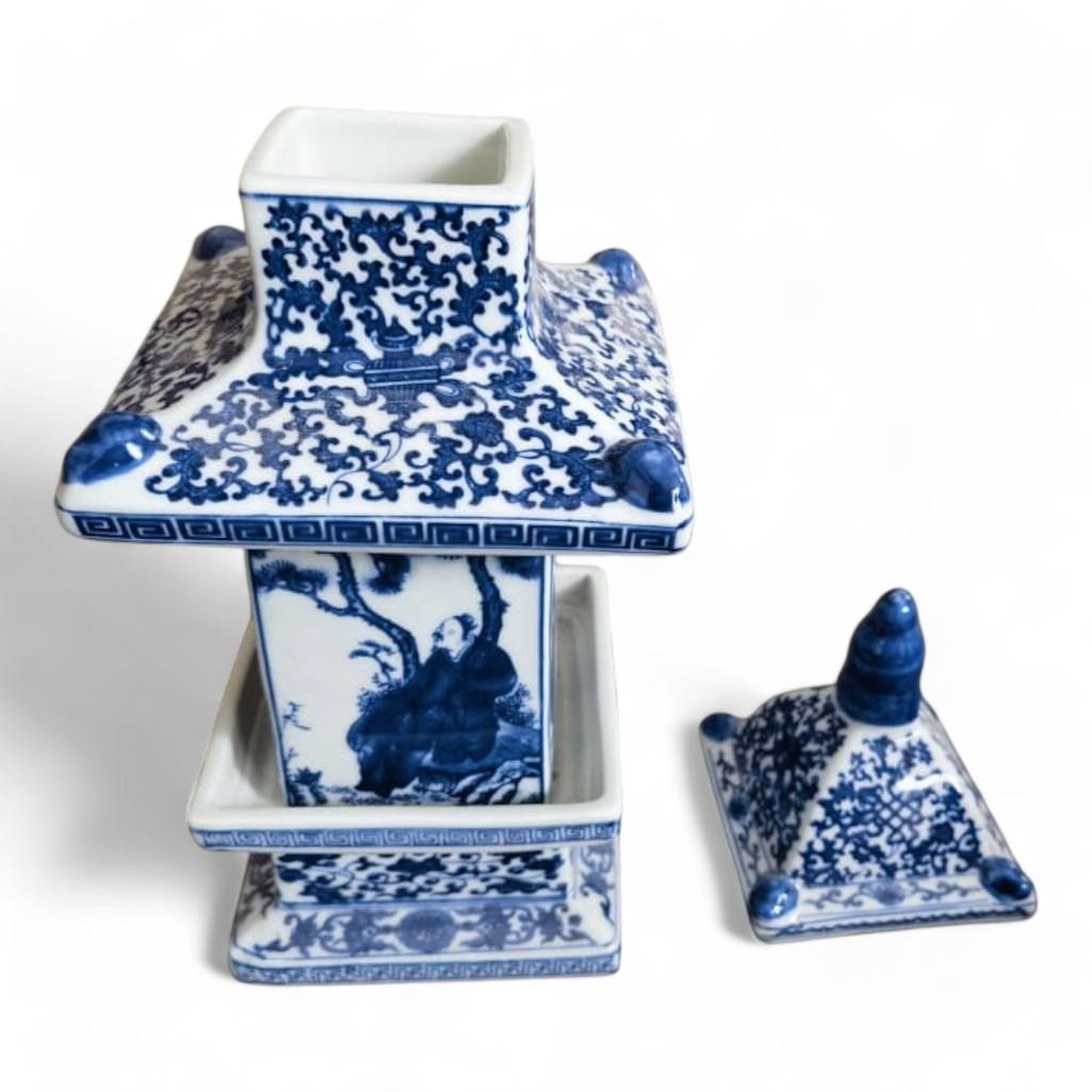 Pair of Chinese Blue and White Floral Chinoiserie Style Pagoda Porcelain Decorative Statue
