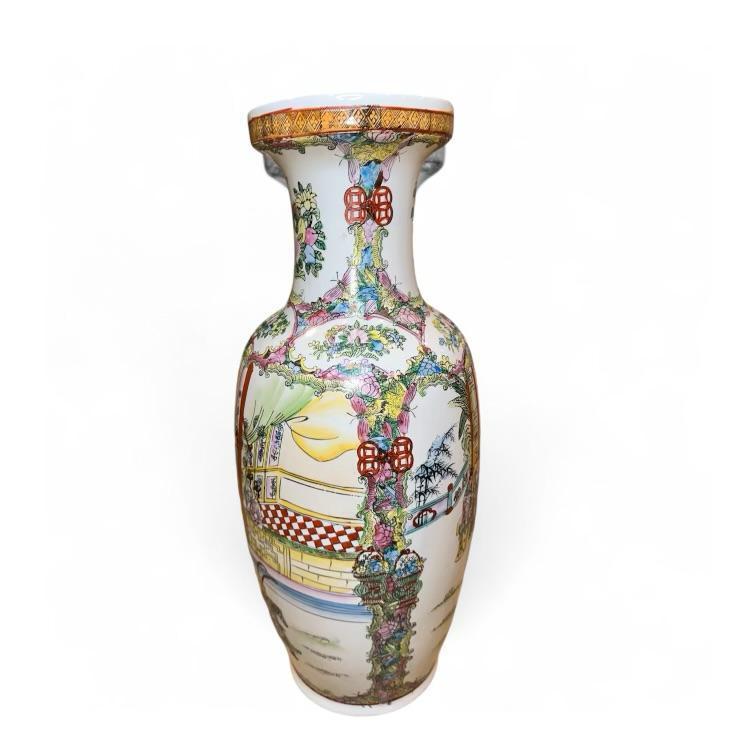 Large Chinese Porcelain Hand Painted Famille Rose Vase