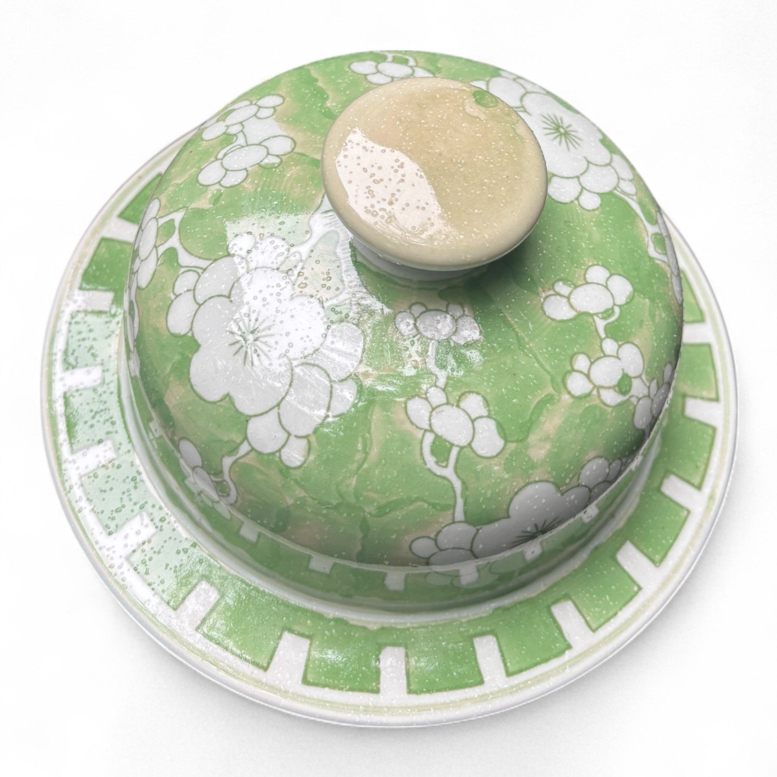 Green and White Chrysanthemum Porcelain Jar – Hand-Painted